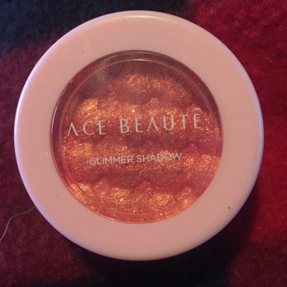 Ace beaute glimmer shadow in color cotton candy